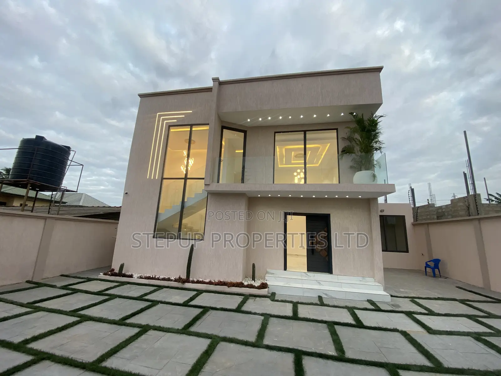 4bdrm House in A.R.S, East Legon for sale