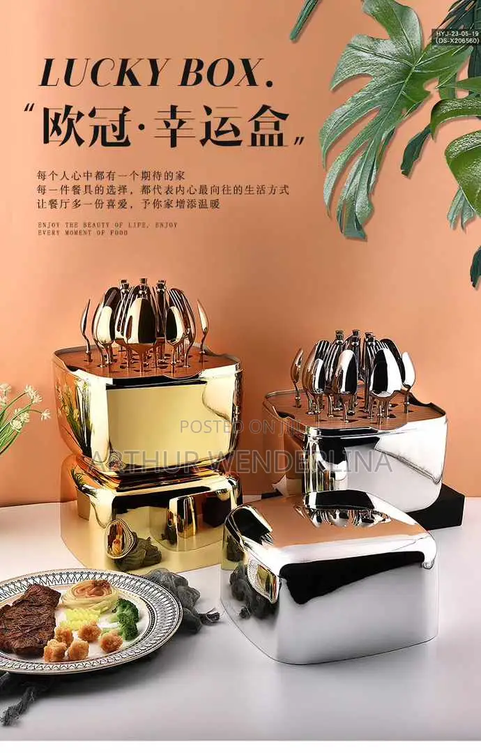 24 Pieces Cutlery Set .