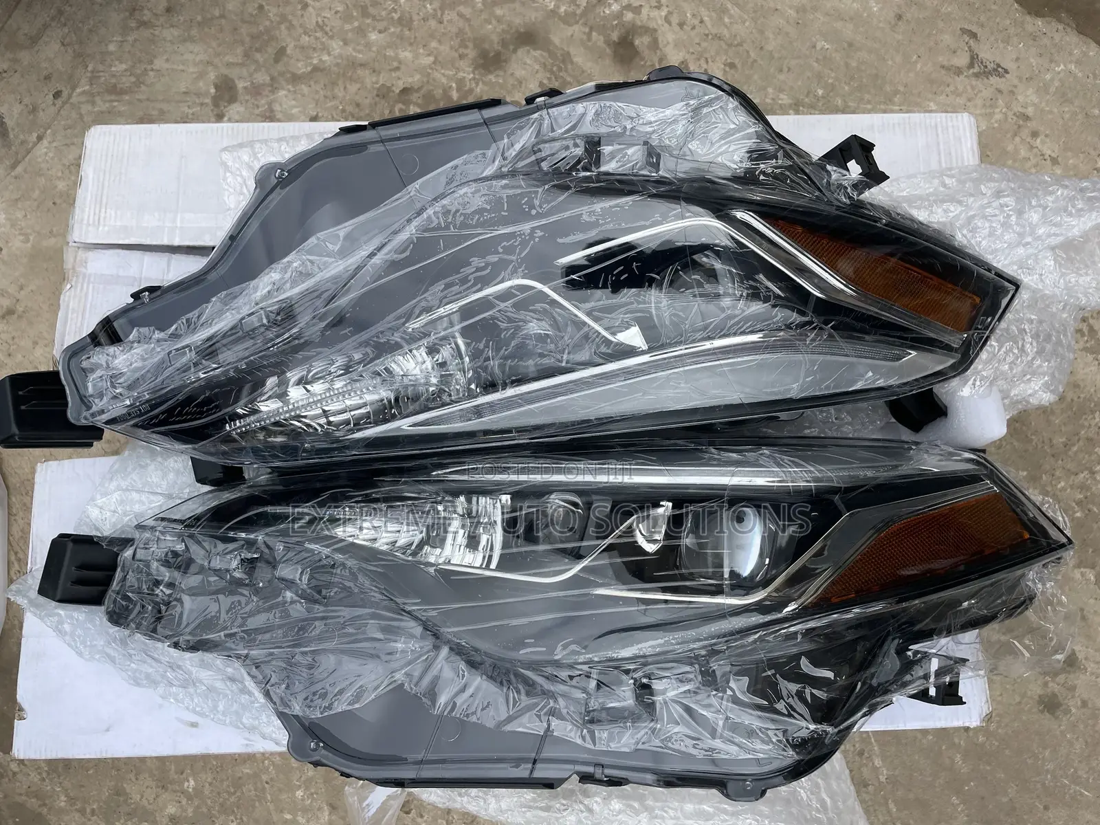 Toyota Corolla 2018 SE Headlights