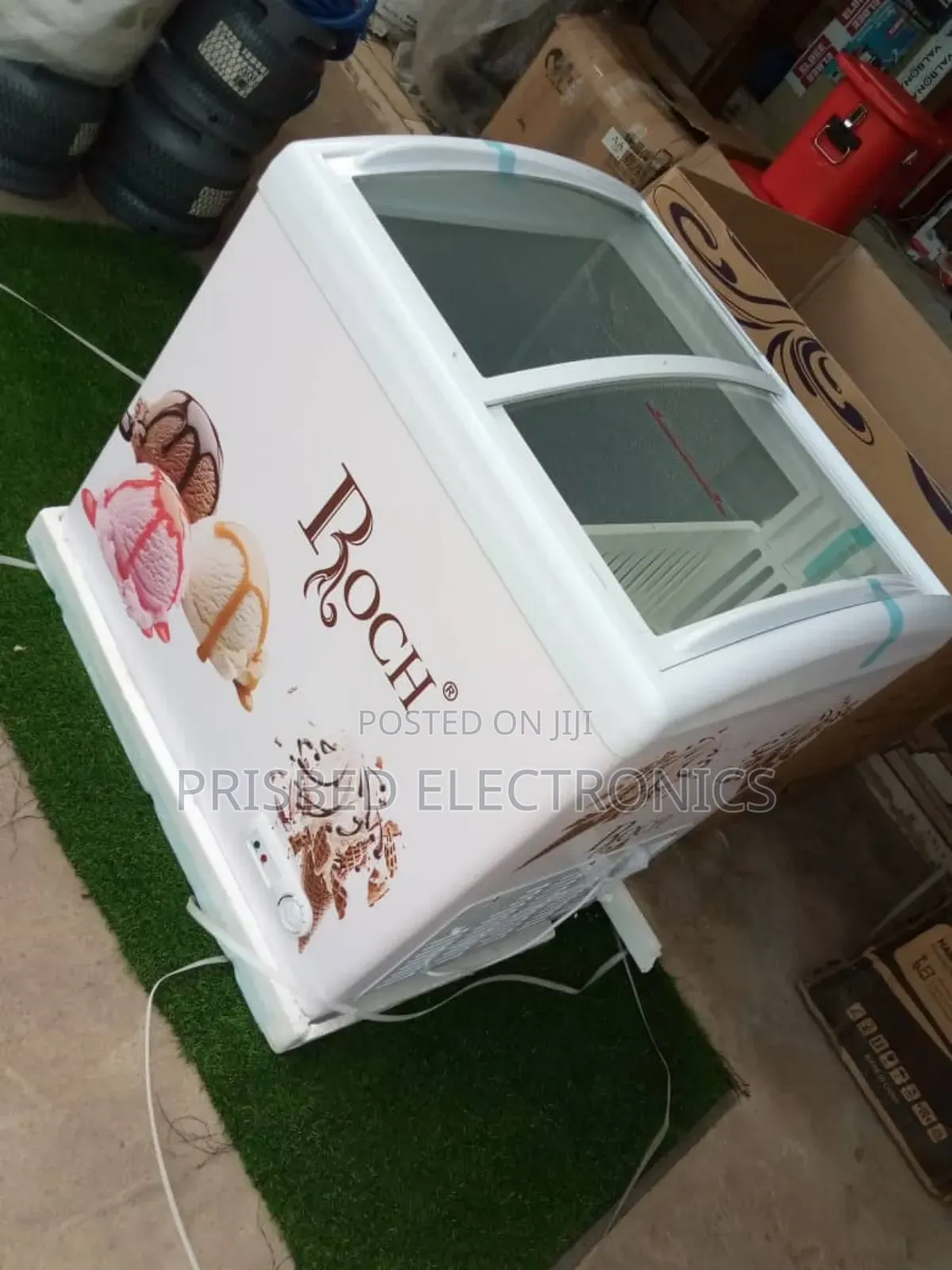 ROCH Ice Cream/ Display Freezer 258 Litres