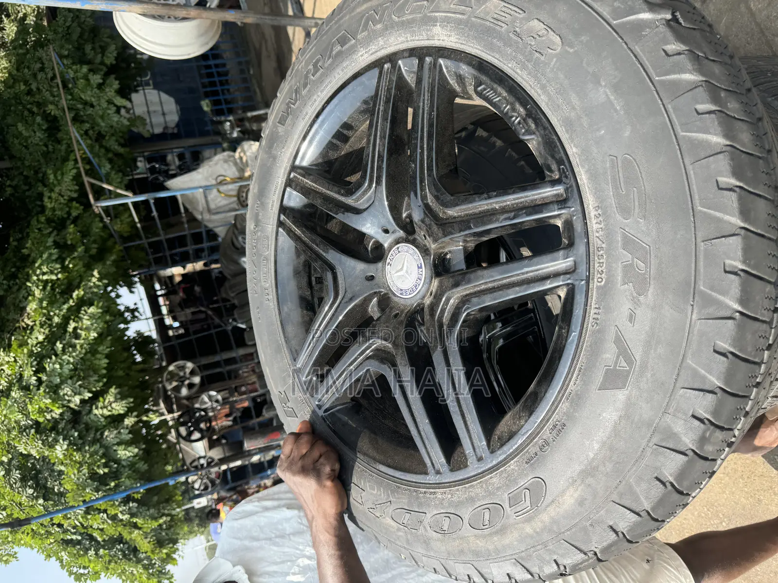 G Wagon Rim 20 With Tyres