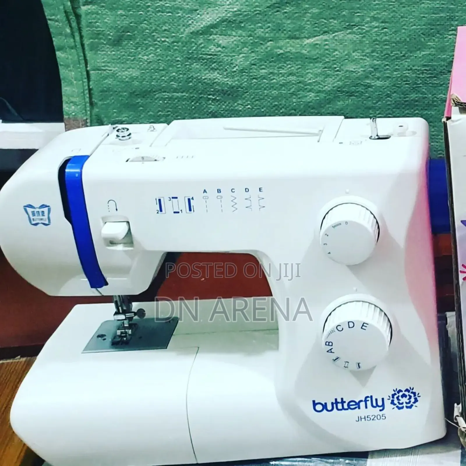 Jh8390s Butterfly Sewing Machine