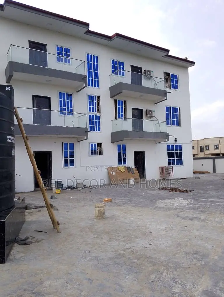 2bdrm Apartment in Bee Decor & Homes, Adenta for rent