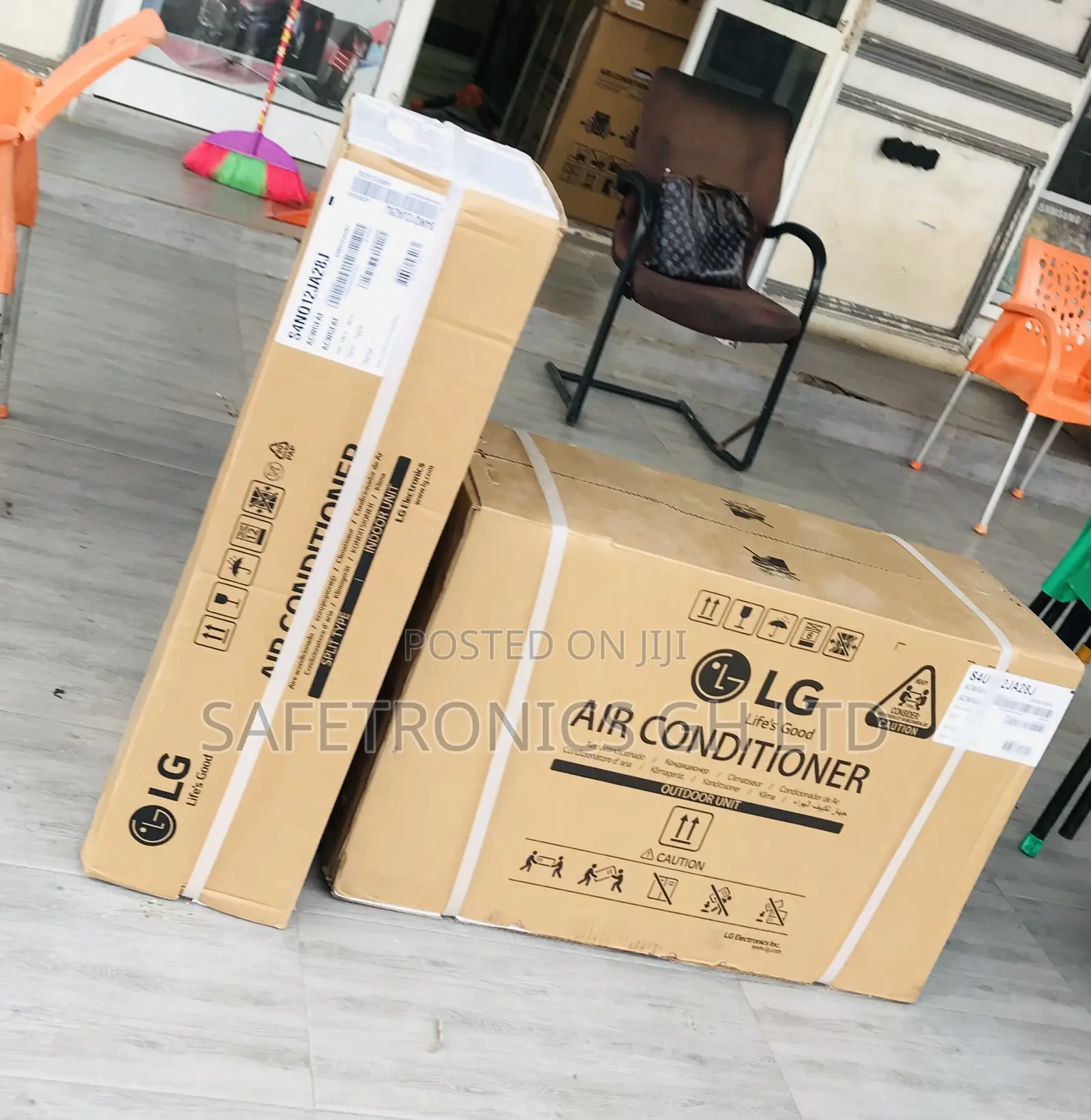 Genuine LG Non-Inverter R410 Gas White 1.5hp AC