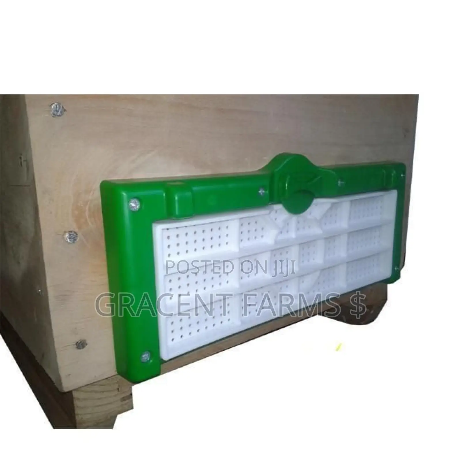 Bee Flight Board With Adjustable Bee Entry/Exit Control