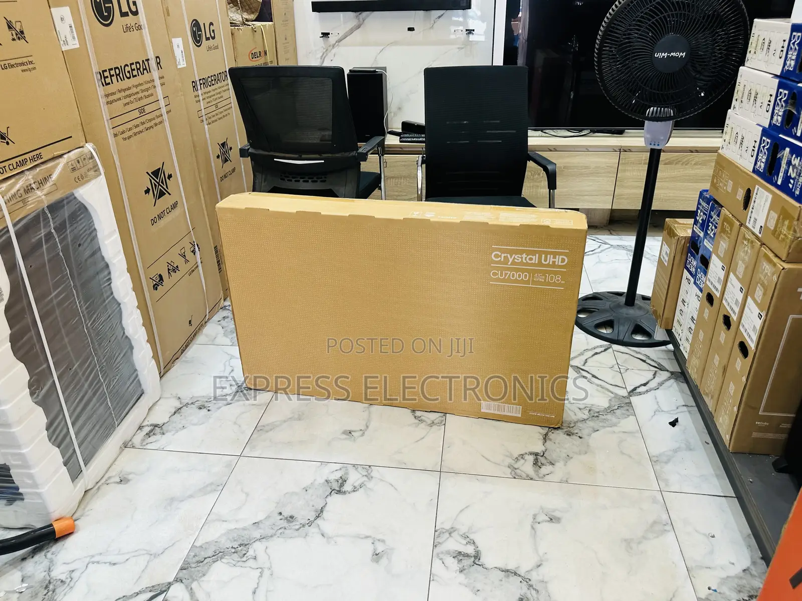 Slim and Sleek Television Samsung UHD Smart 43”Cu7000