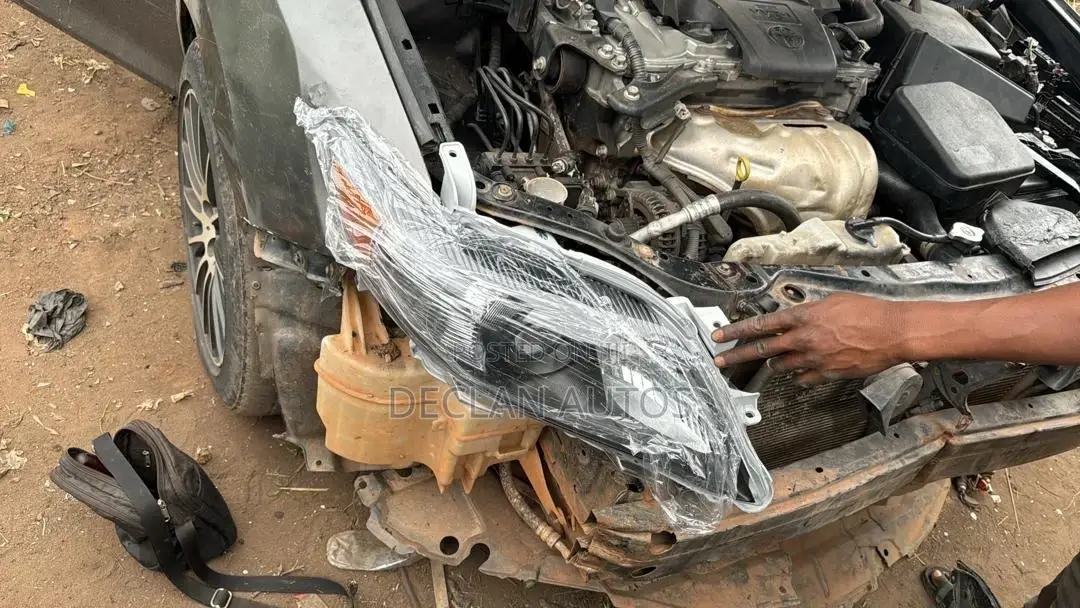 Toyota Camry 2011 Headlight