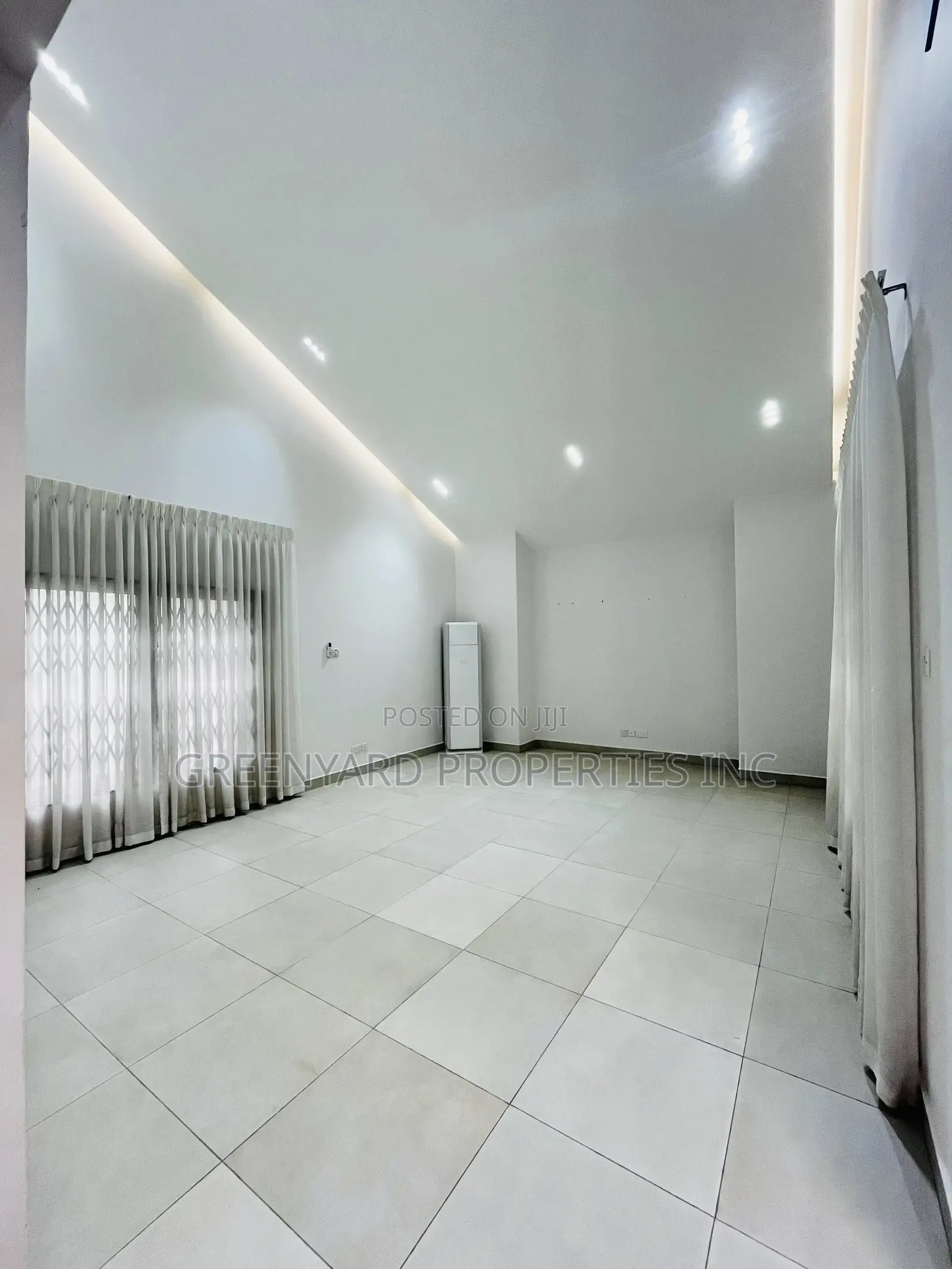 6bdrm Mansion in Cantonments for sale