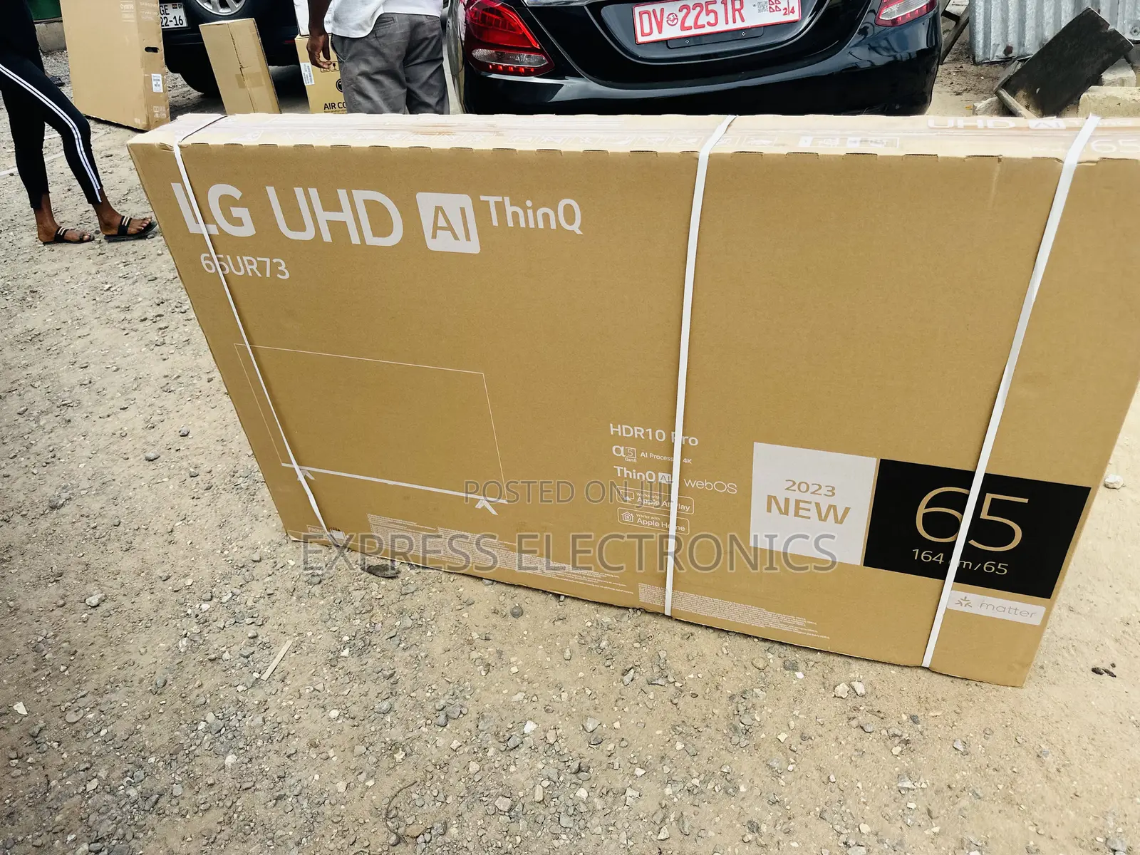 Ultra Slim Design LG UHD Smart Tv 65”UR73