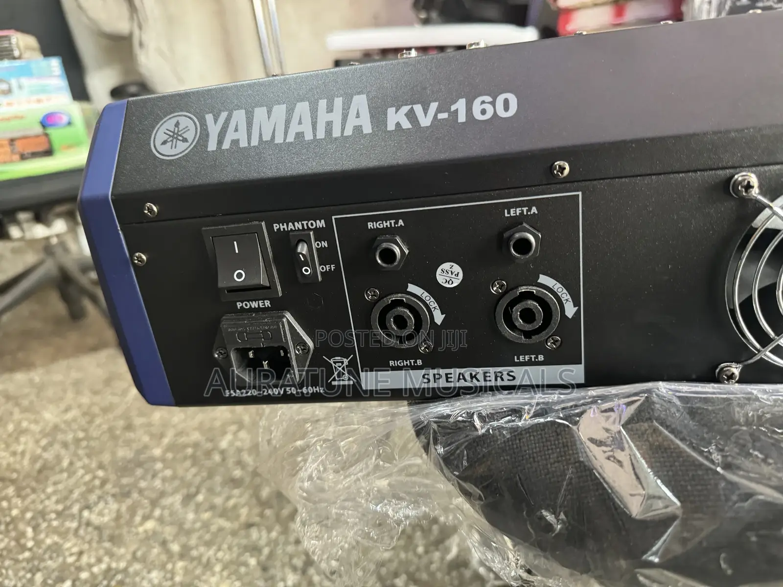 Yamaha 16 Channel Mixer
