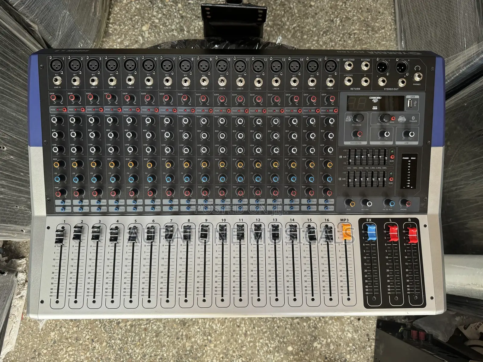 Yamaha 16 Channel Mixer