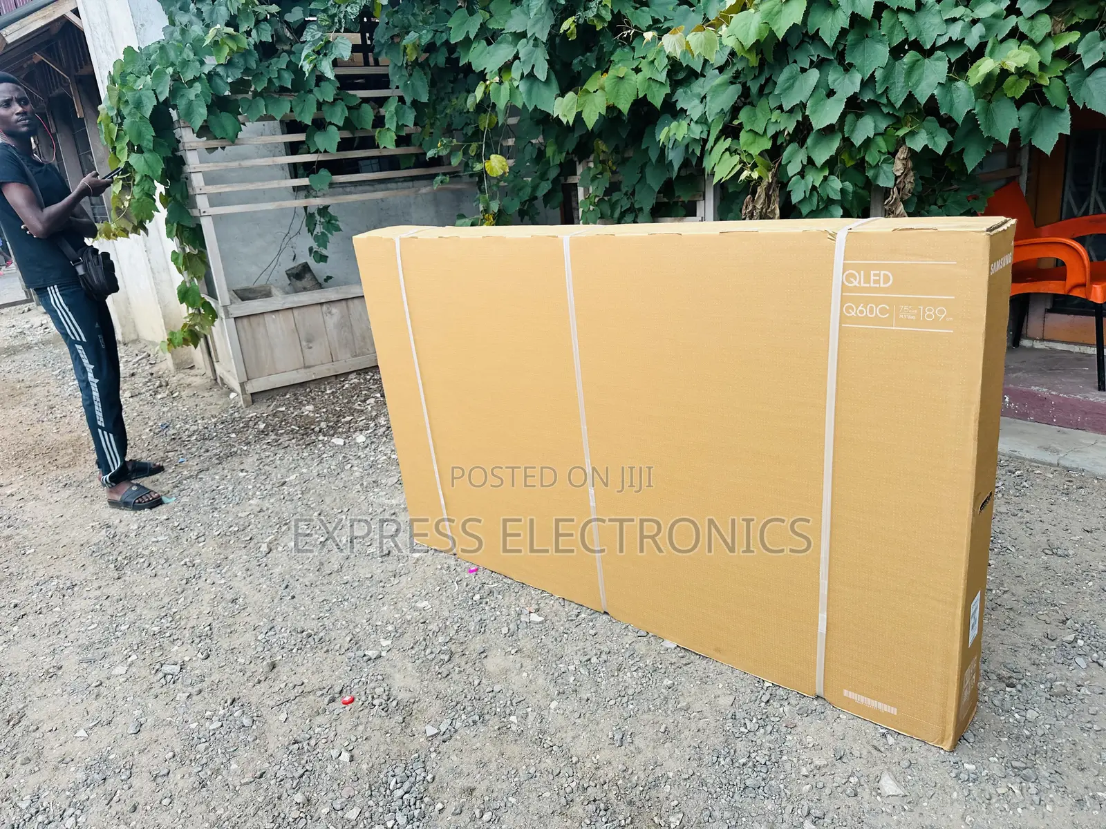 Dynamic Crystal Color UHD Smart Samsung 75”Cu8000