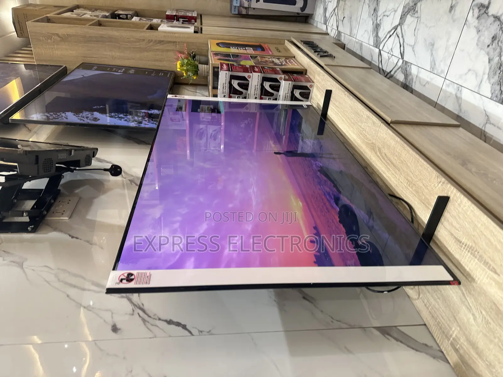 Samsung UHD Cinematic Experience Smart 65 at Cu8000