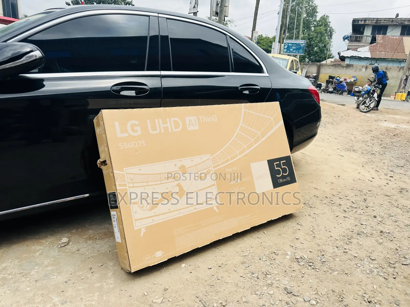 LG UHD Smart 55”Epic Screen Display UR73