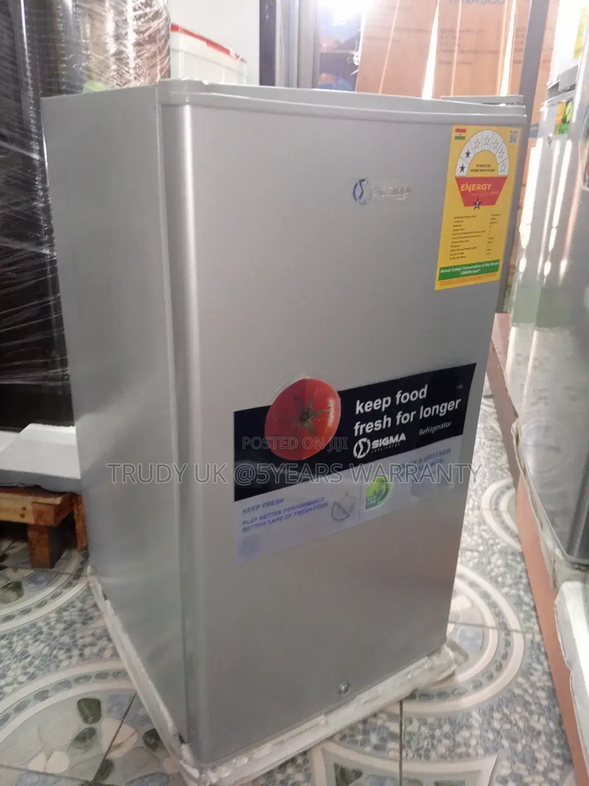 Smart Sigma Table Top Refrigerator 91liters