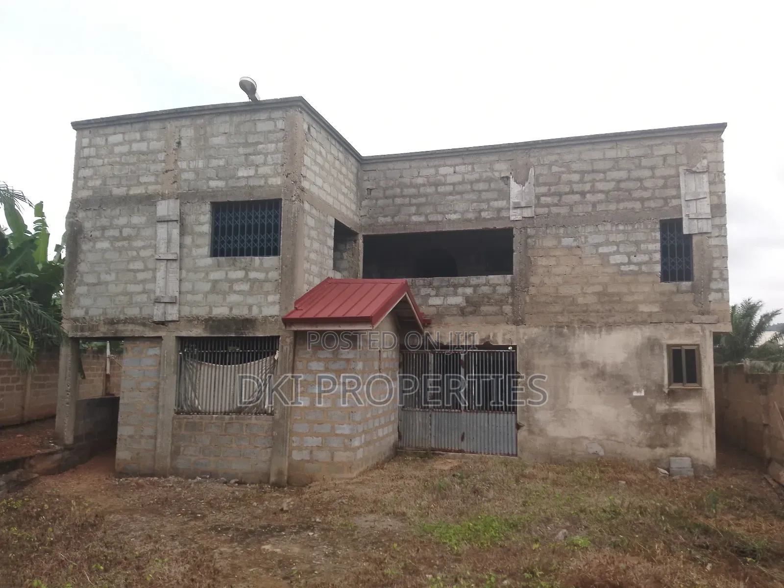 12bdrm Apartment in Dki Properties, Oyibi for sale