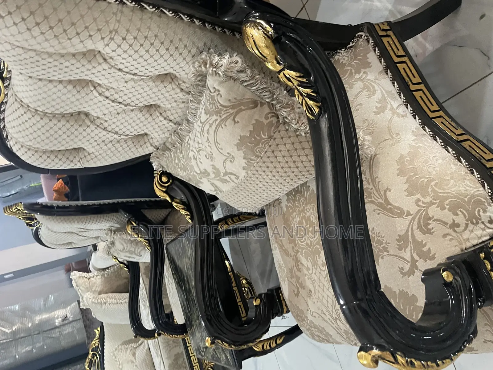 Royal Sofa Set