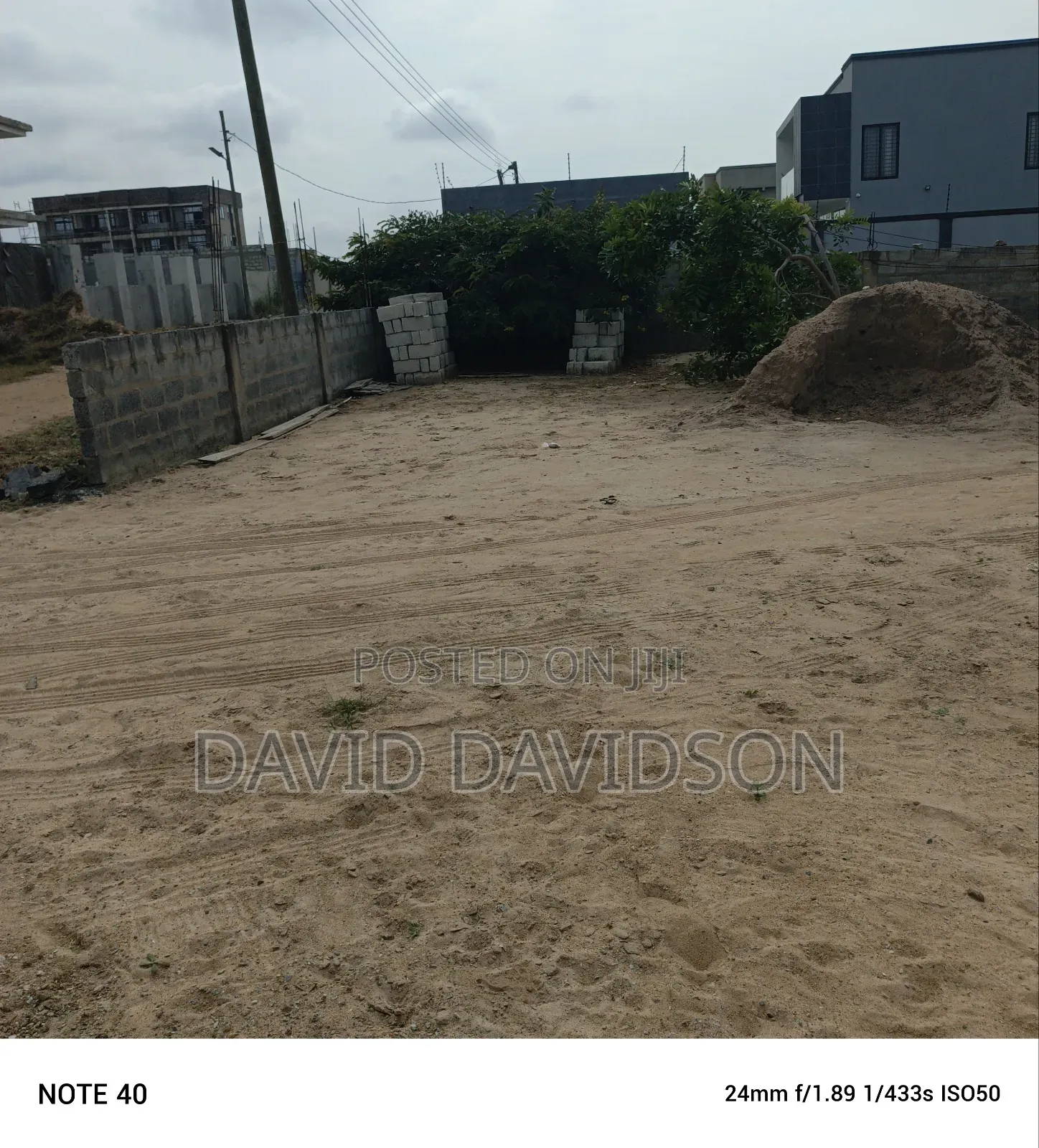5bdrm House in A 5 Bedroom House, Tema Metropolitan for sale