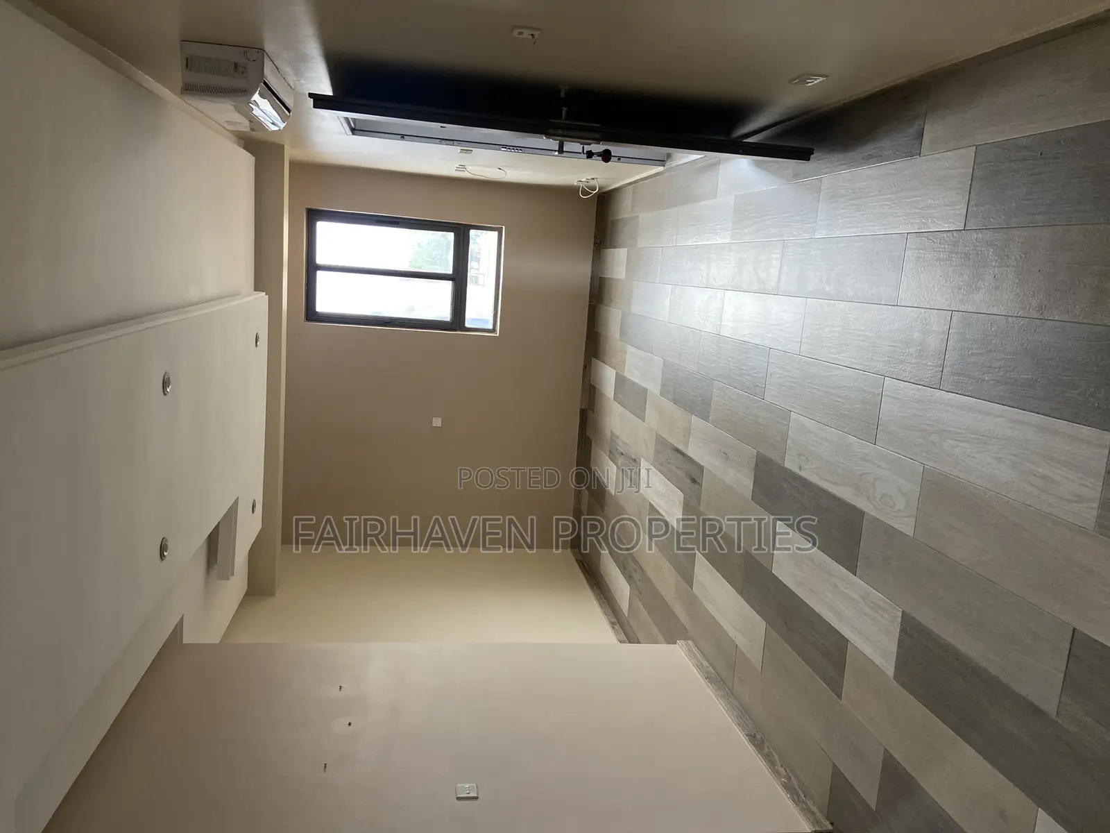 2bdrm Apartment in Tseaddo, Airport Residential Area for rent