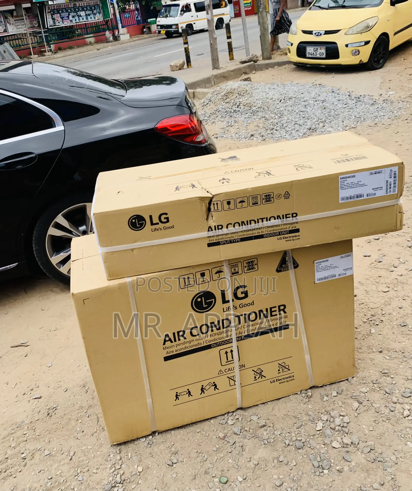 Extremely Chilling LG S12ATC 1.5hp Electric Ac(White)