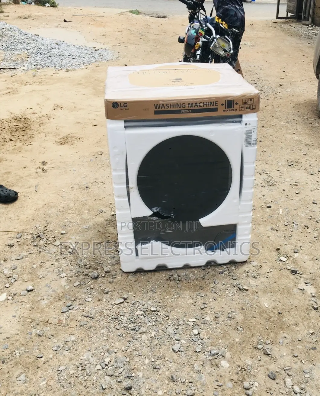 Ultra Fine F2T2TYM1S Washing Machine 8kg Front Load