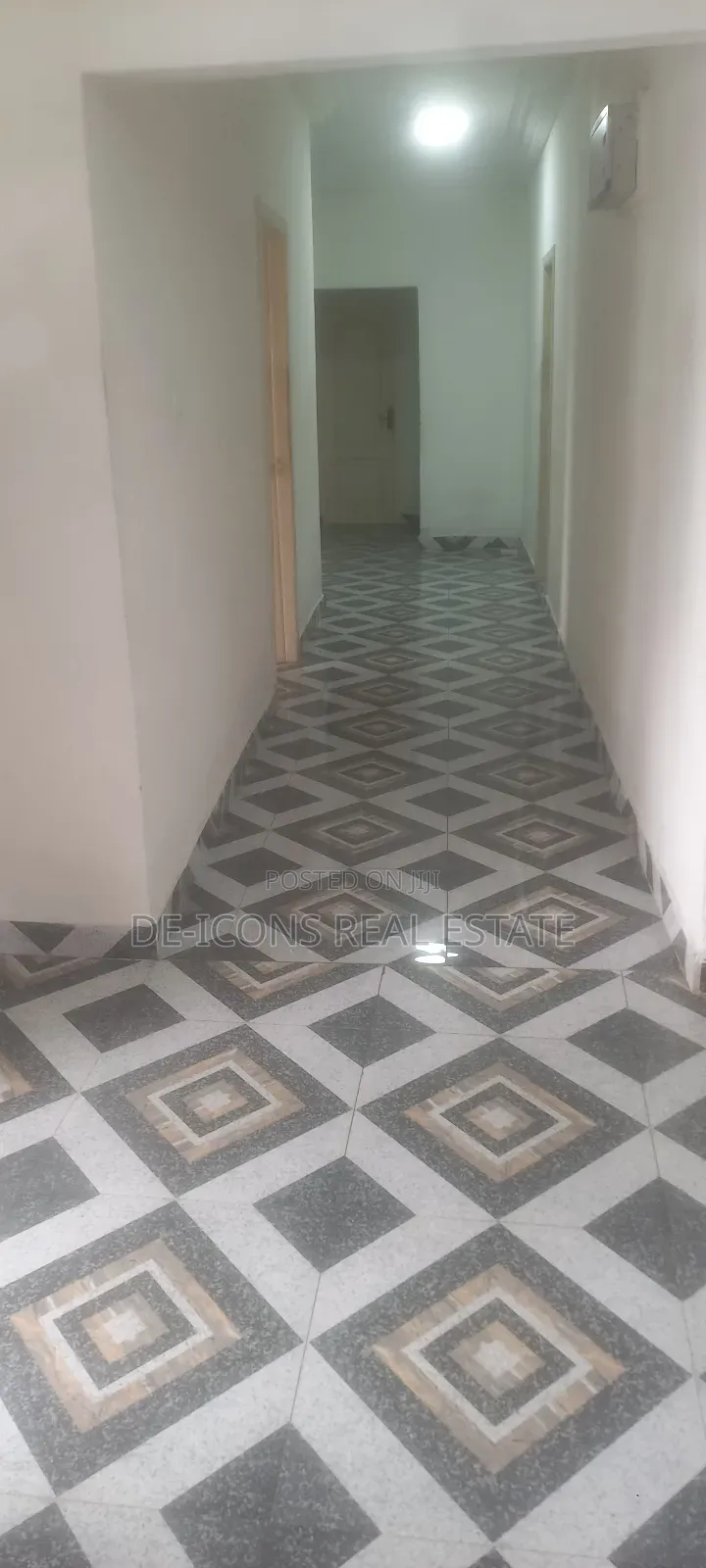 3bdrm Mansion in De-Icons Real Estate, Awutu Senya East Municipal