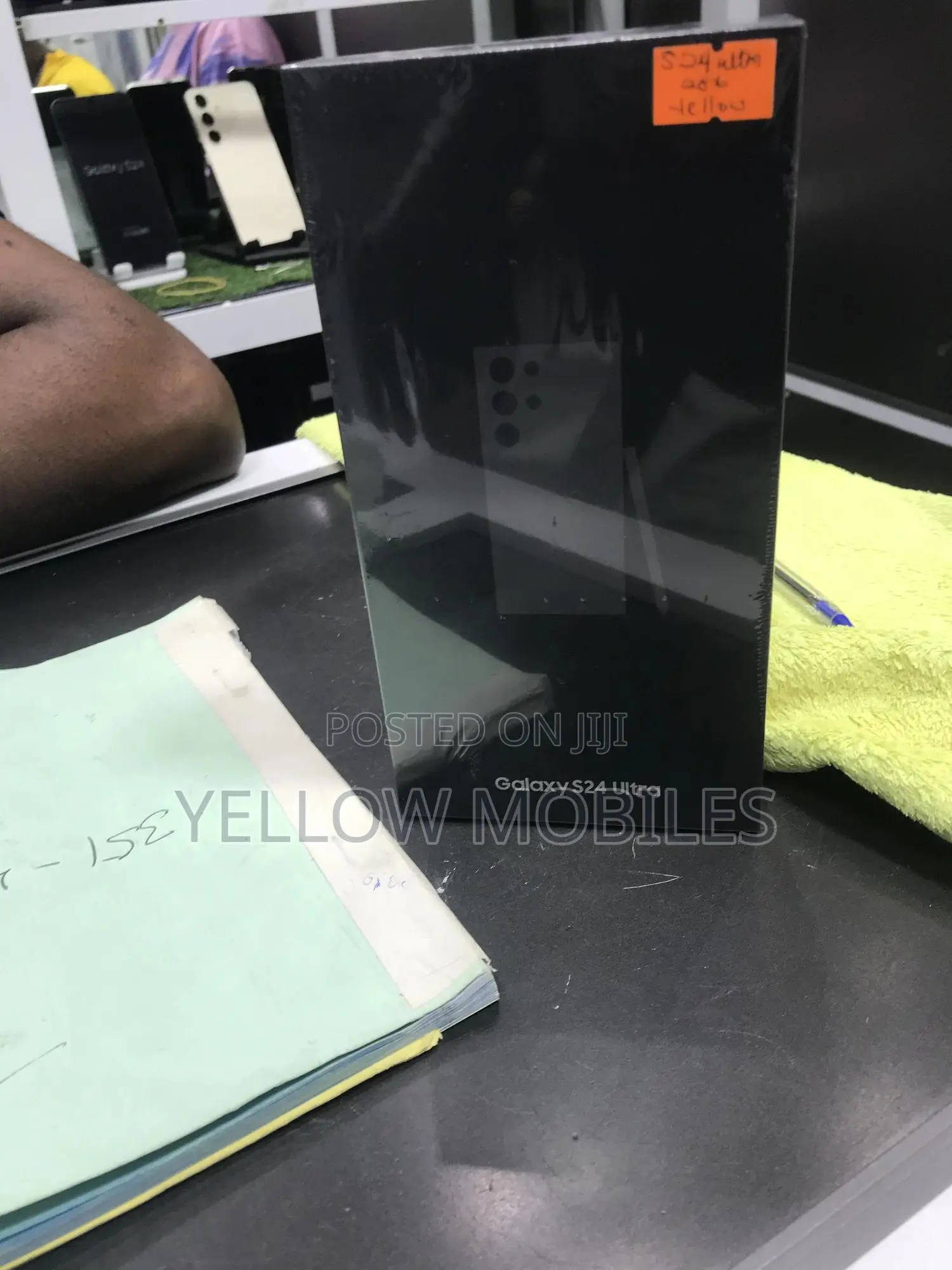New Samsung Galaxy S24 Ultra 256 GB Yellow