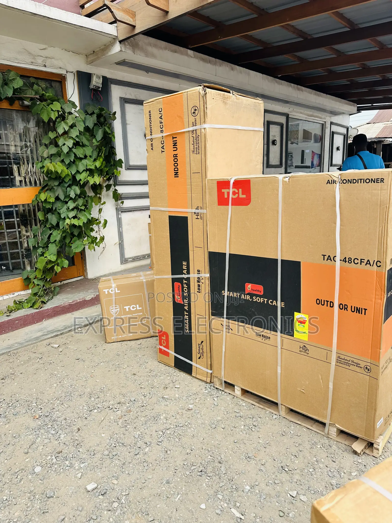 Strong Windy Air Conditioner Floor TCL 5hp Split