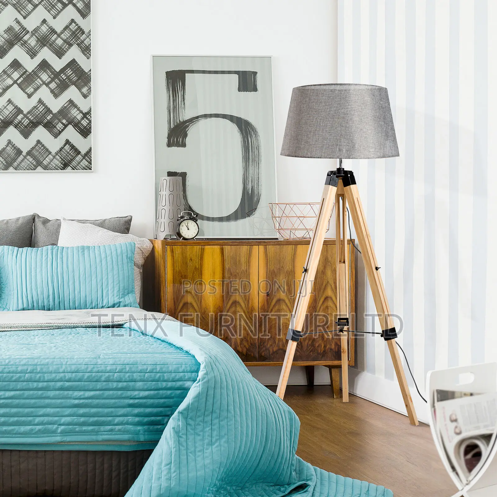 Tripod Floor Lamp(Pinewood)