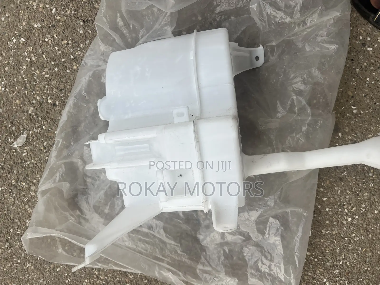 Camry 2012,2013,2014 Water/Wiper Gallon/Tank
