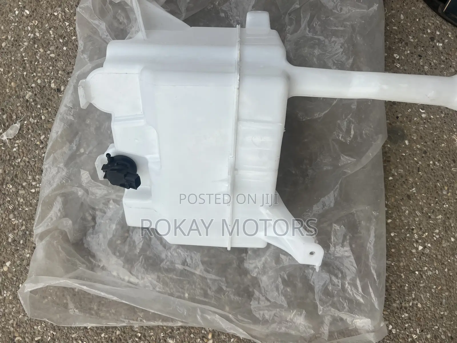 Camry 2012,2013,2014 Water/Wiper Gallon/Tank