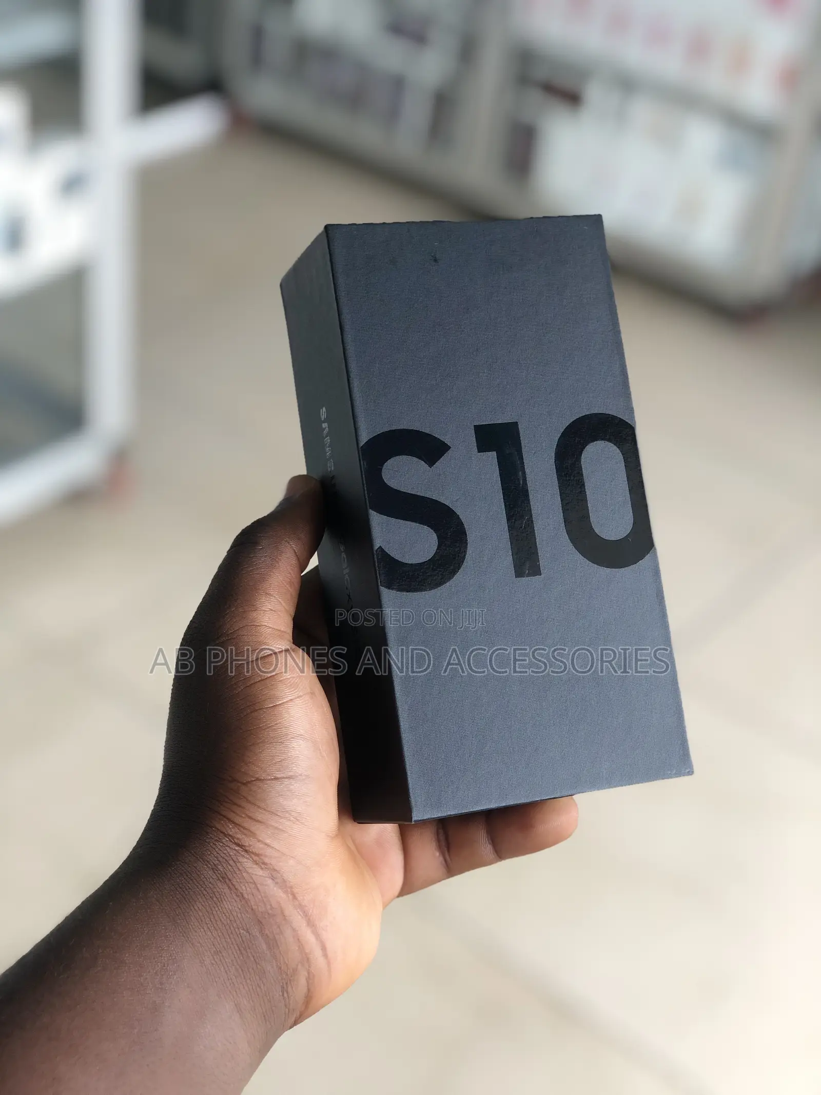 New Samsung Galaxy S10 128 GB Silver