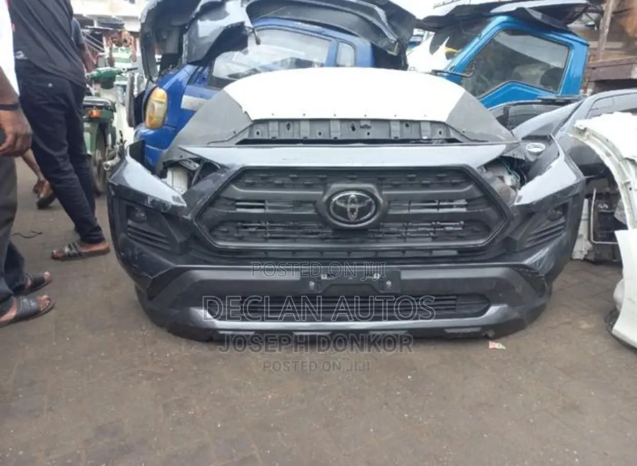 Toyota Rav 4 2020 Front Cut