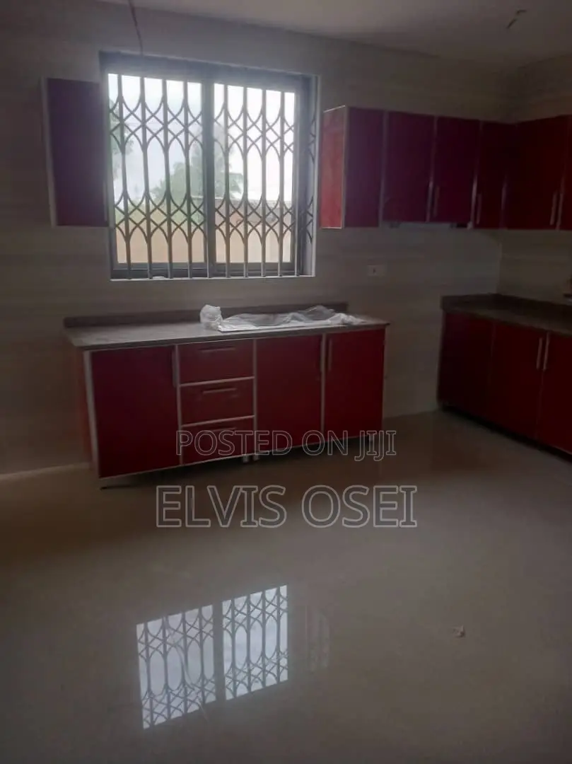 4bdrm House in Ablekuma, Accra Metropolitan for sale