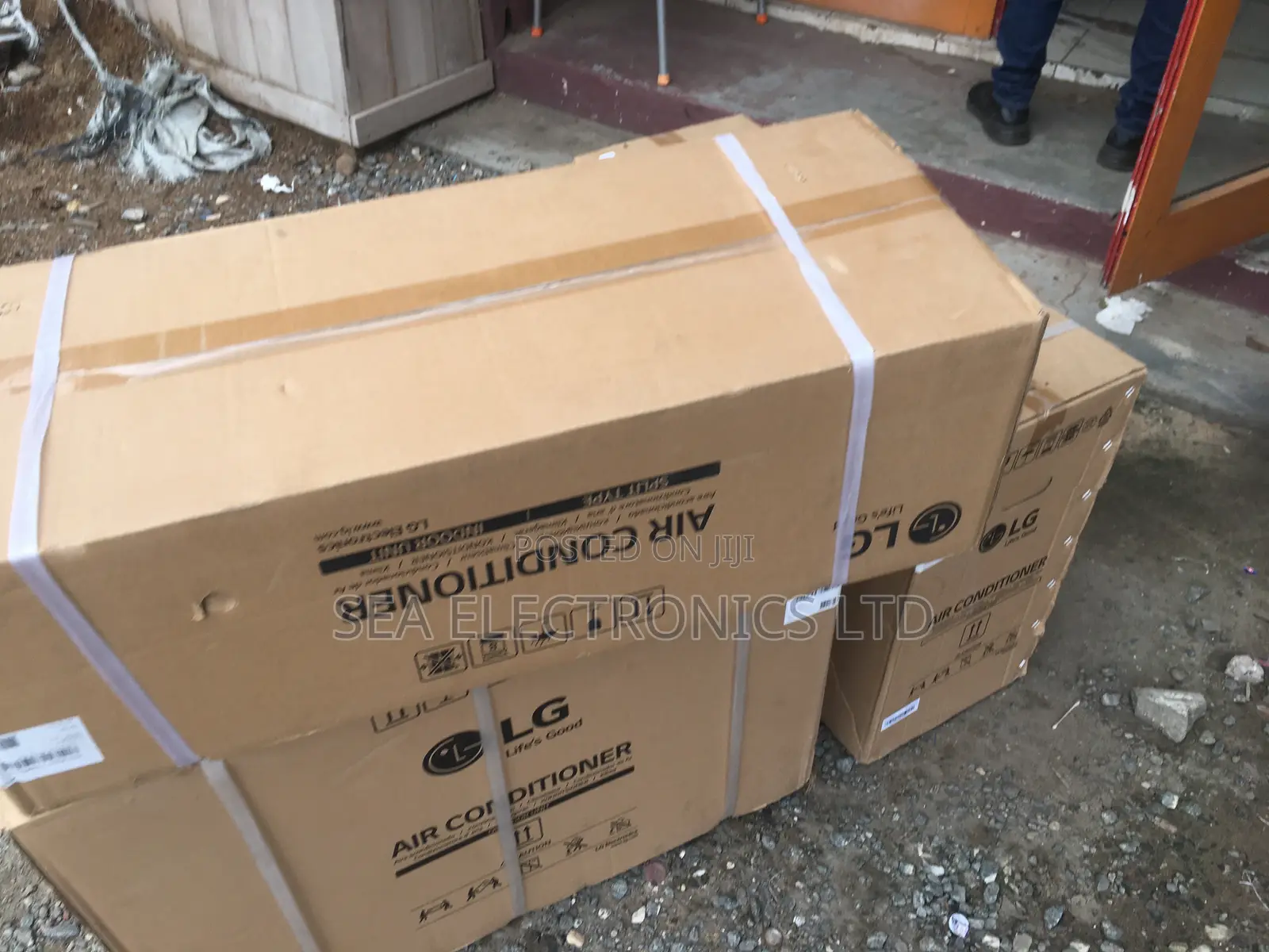 Lg 1.5 R410 Has Air Conditioning