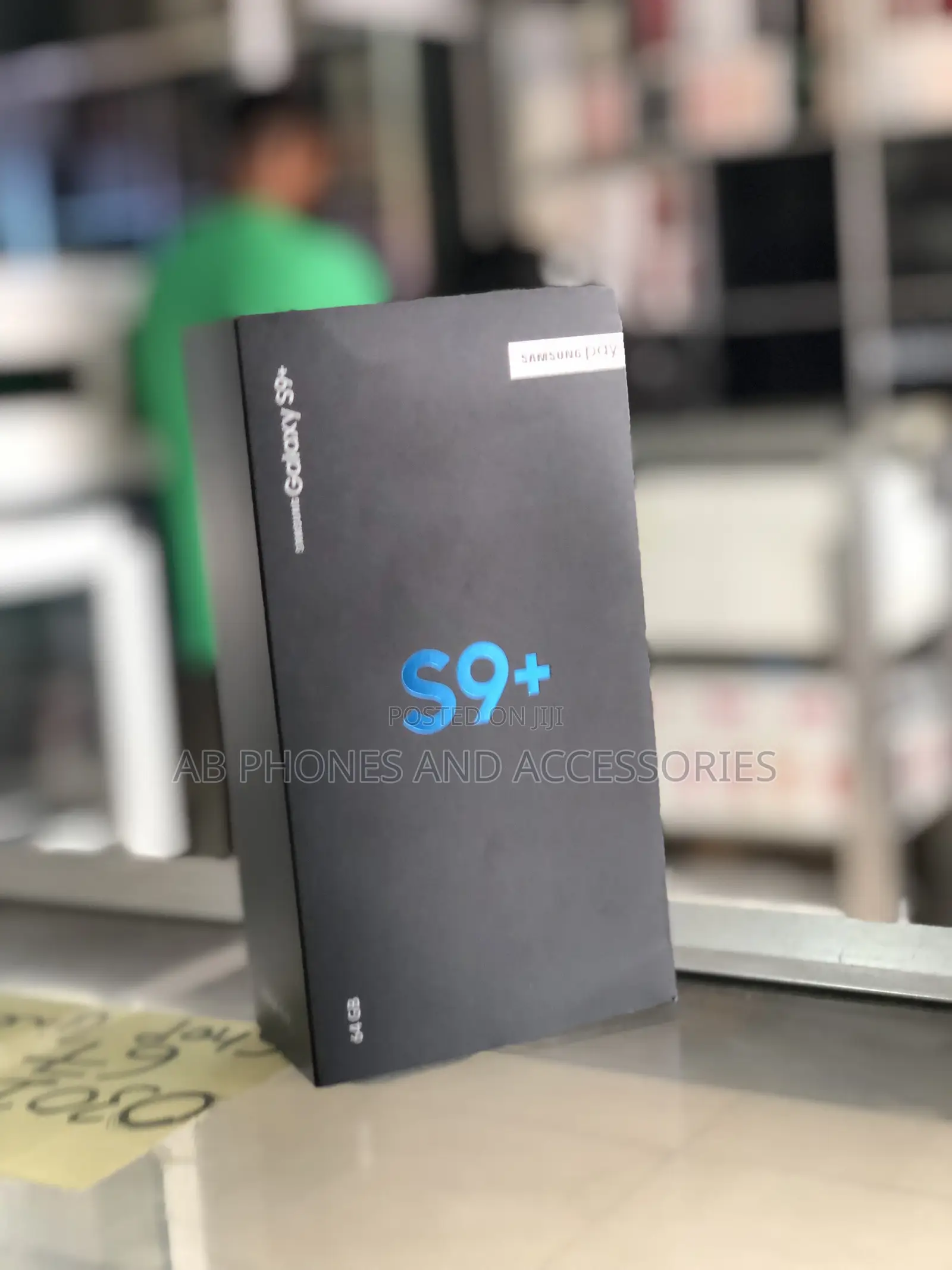 New Samsung Galaxy S9 Plus 64 GB Gold