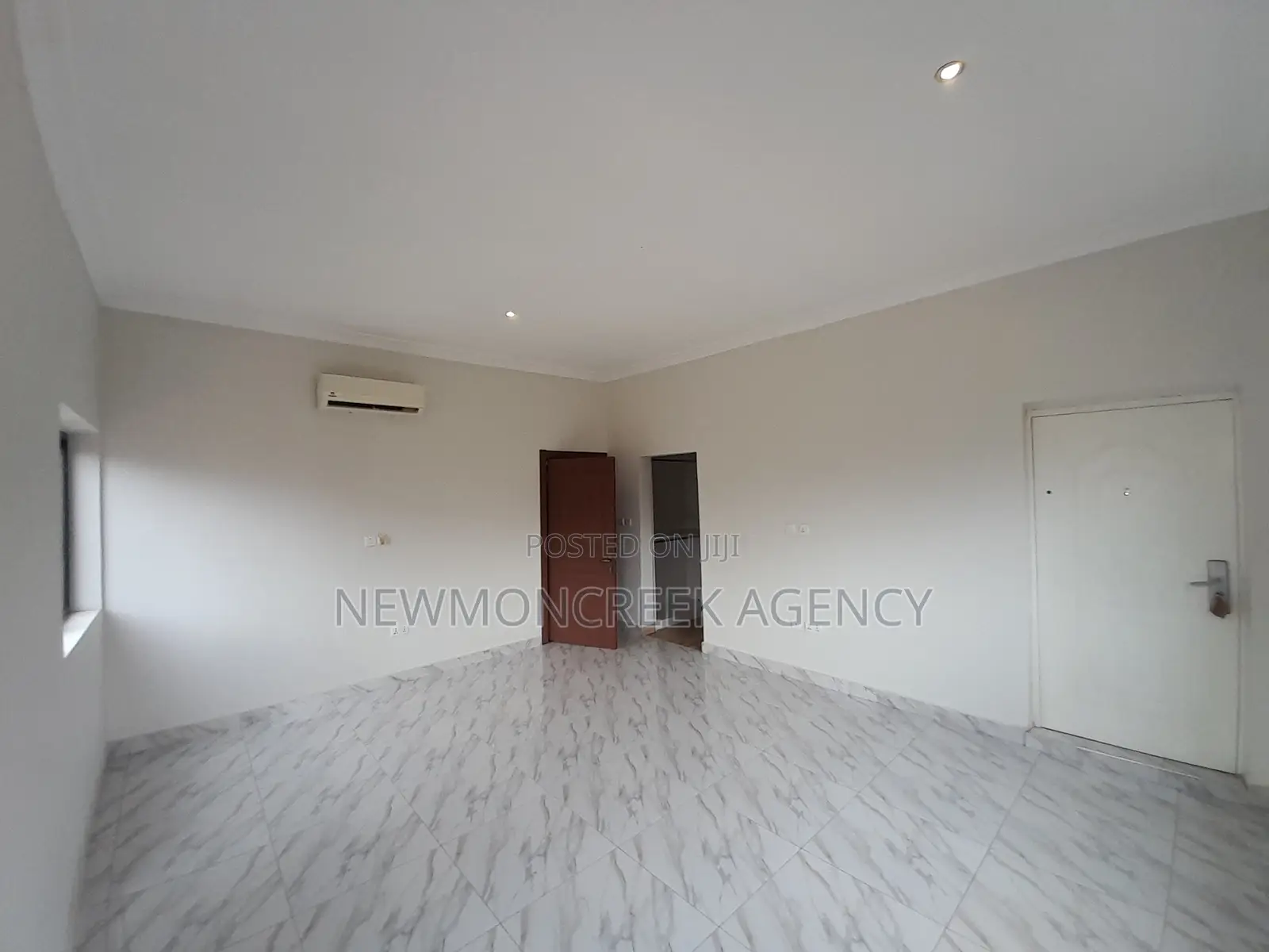 4bdrm Duplex in Amanfrom,Adenta., Accra Metropolitan for sale