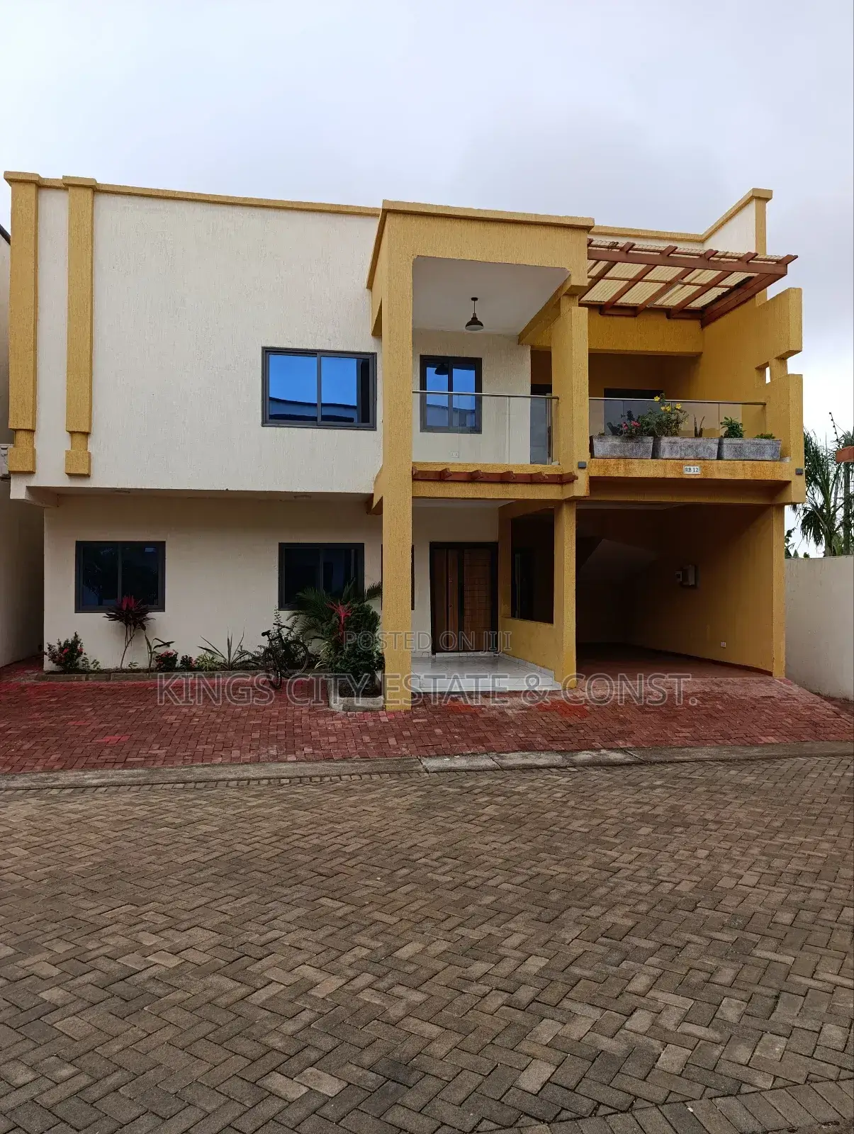 4bdrm House in Kingsby-Area, Achimota for sale
