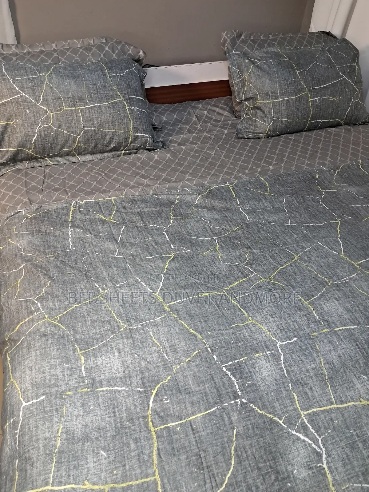 Black Marble Bedsheet