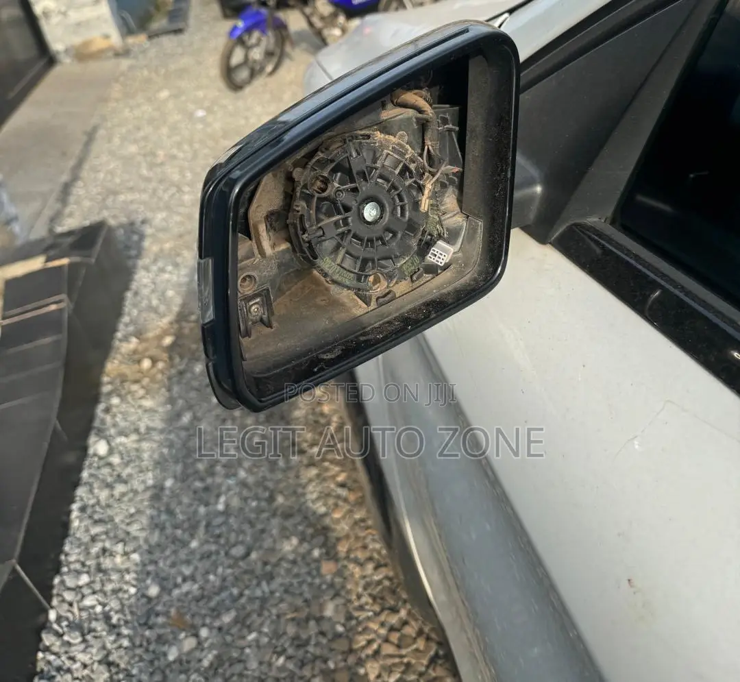 Mercedes Benz CLA 250 Mirror Glass With Blind Spots