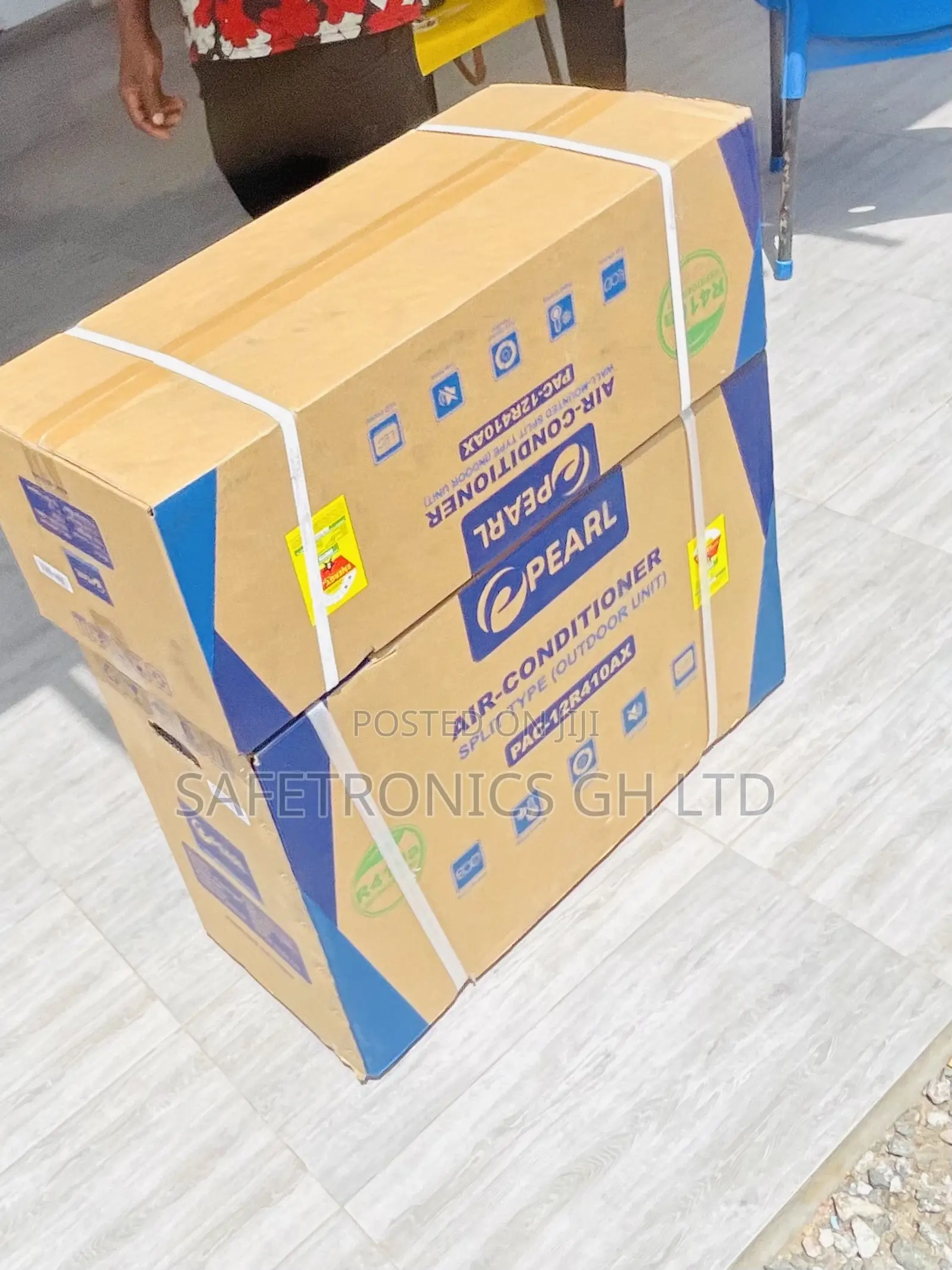 White Non-Inverter 2.5hp Pearl R410 Gas Airconditioner