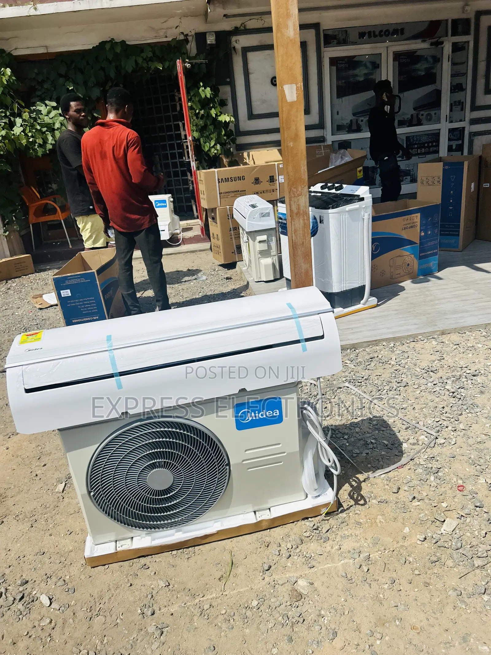 Get a New White Midea Air Conditioner MSAF-24CRN1. Split R