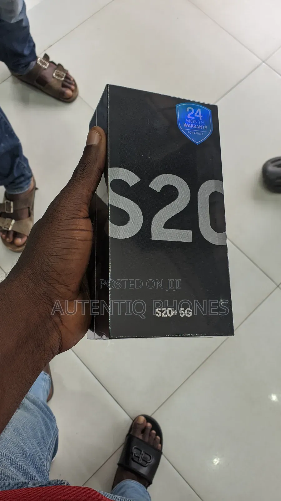 New Samsung Galaxy S20 128 GB Black