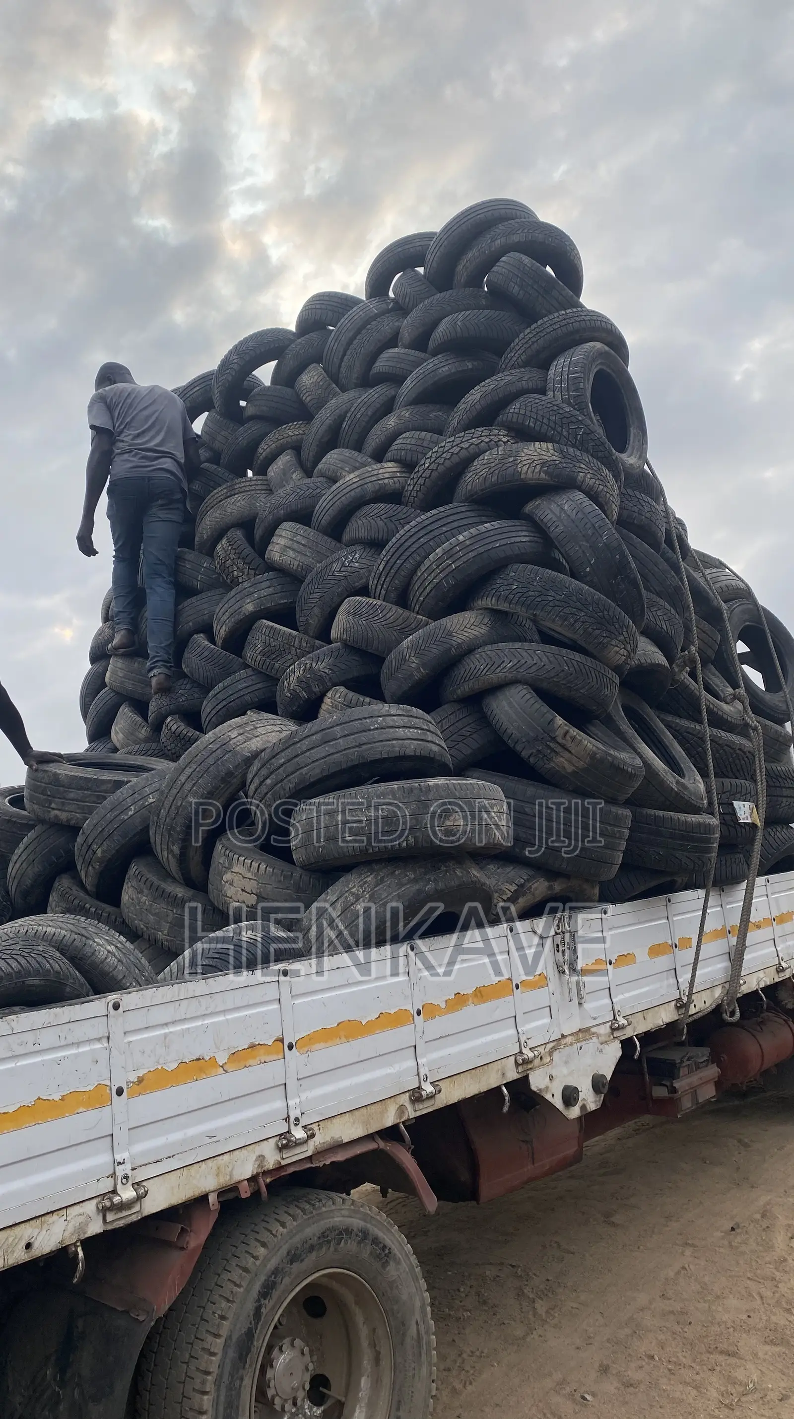 Original Home Used Tyres Available in Sizes