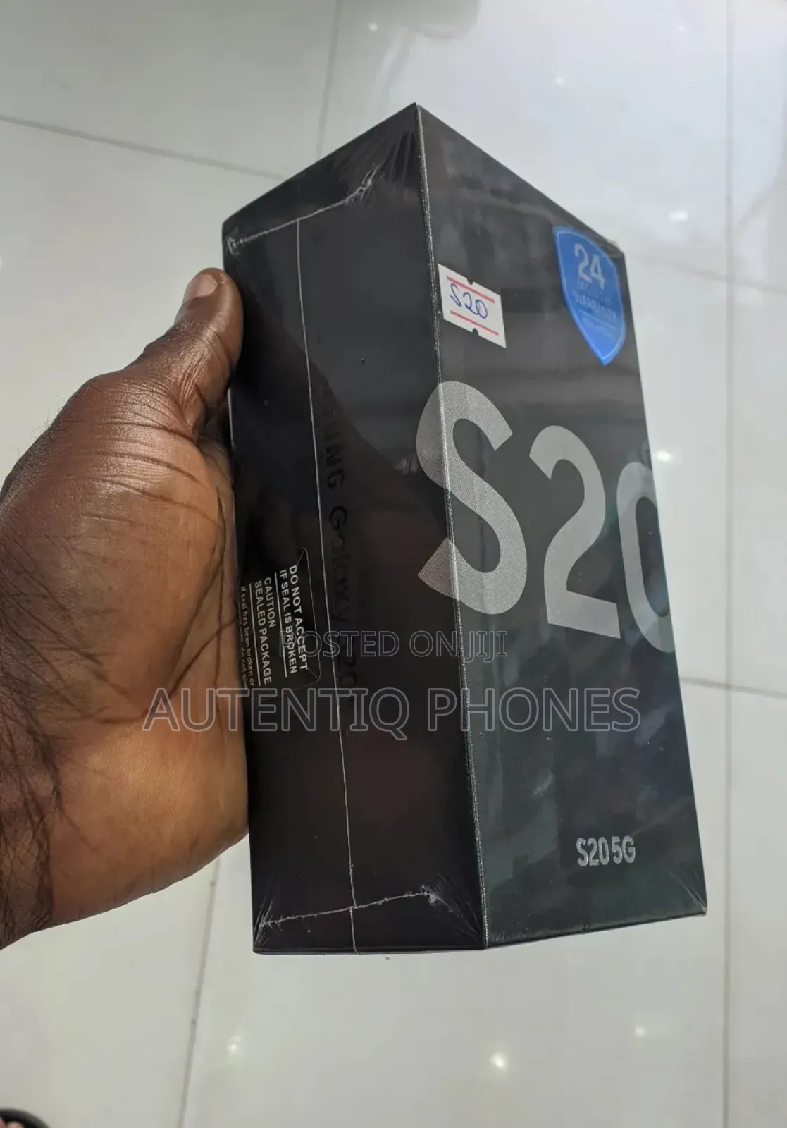 New Samsung Galaxy S20 128 GB Gray
