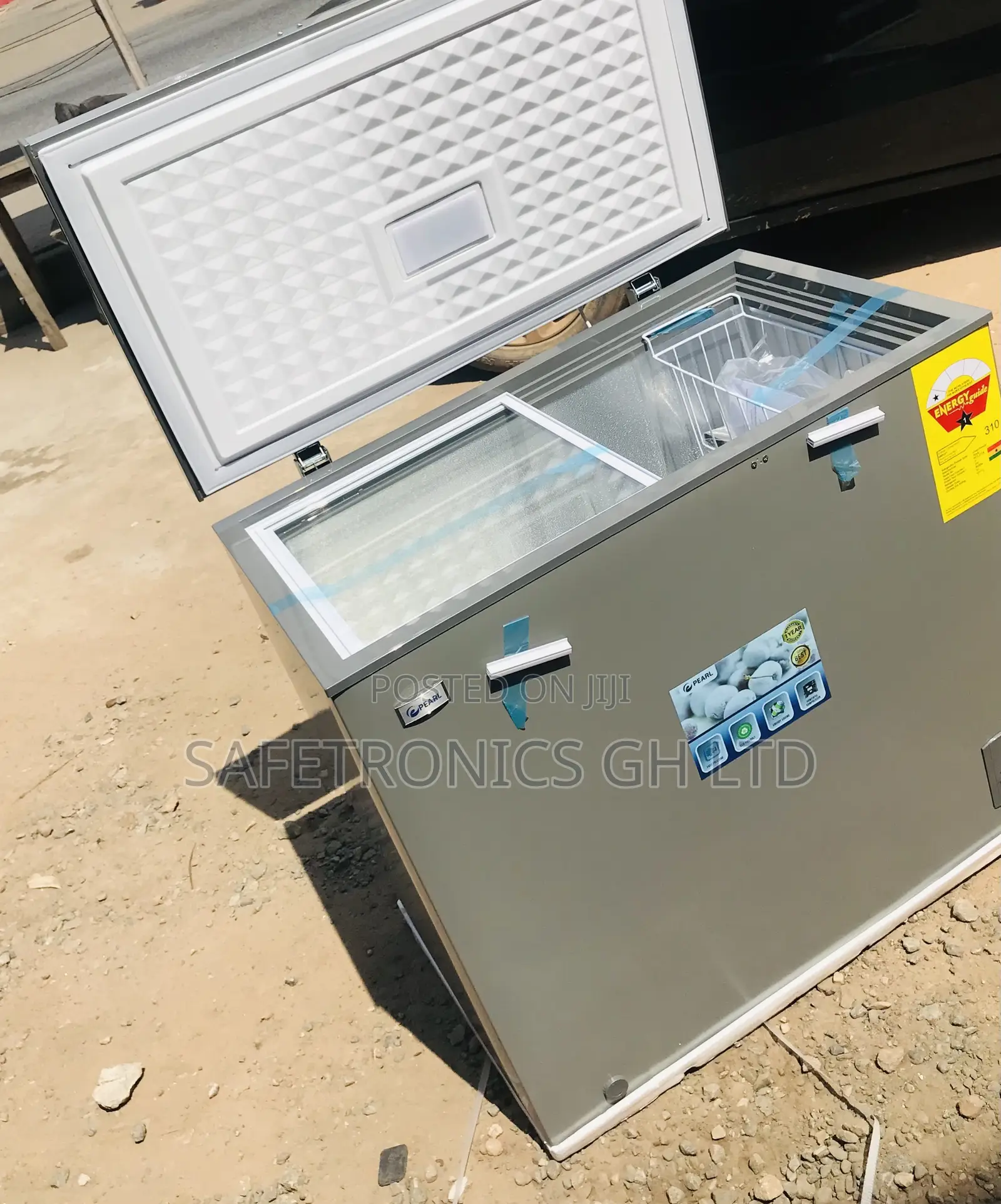 Glass Lid Pearl PCF- 147 Liters Singledoor Chestfreezer