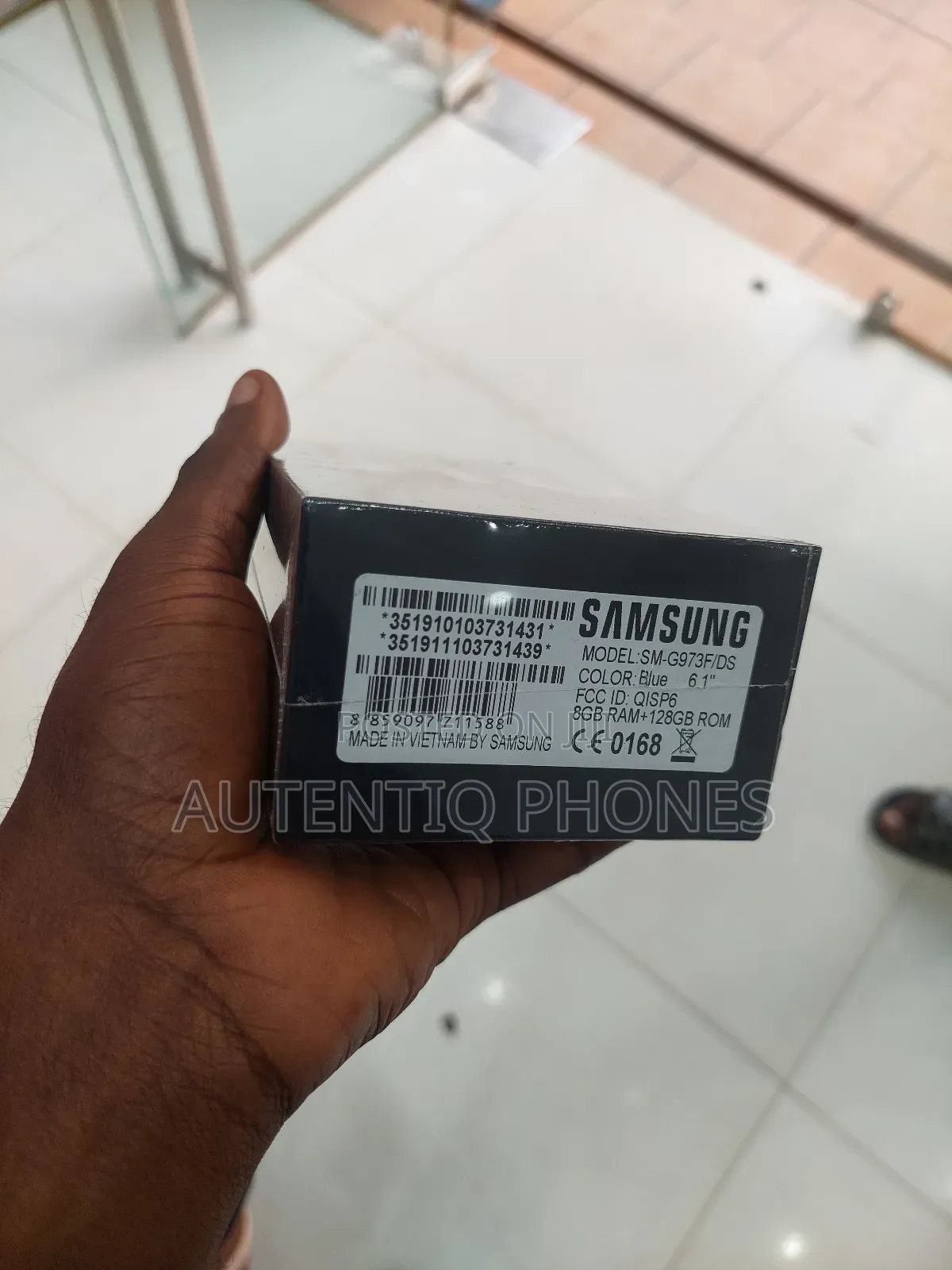 New Samsung Galaxy S10 128 GB Silver