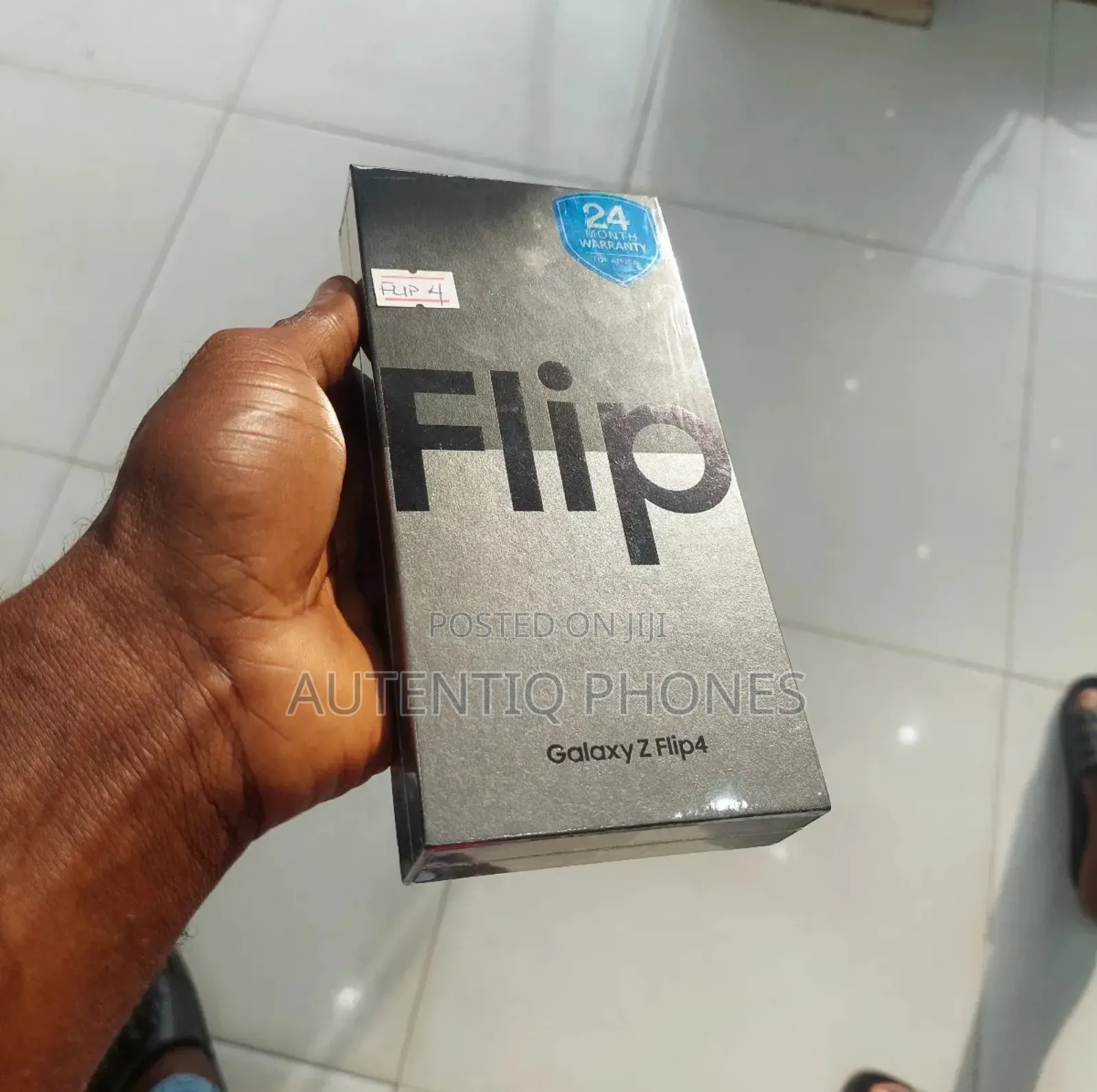 New Samsung Galaxy Z Flip4 256 GB Black