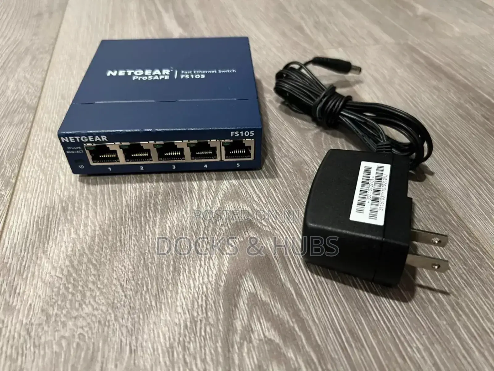 NETGEAR FS105 - 10 / 100 MBPS Fast Ethernet Network Switch