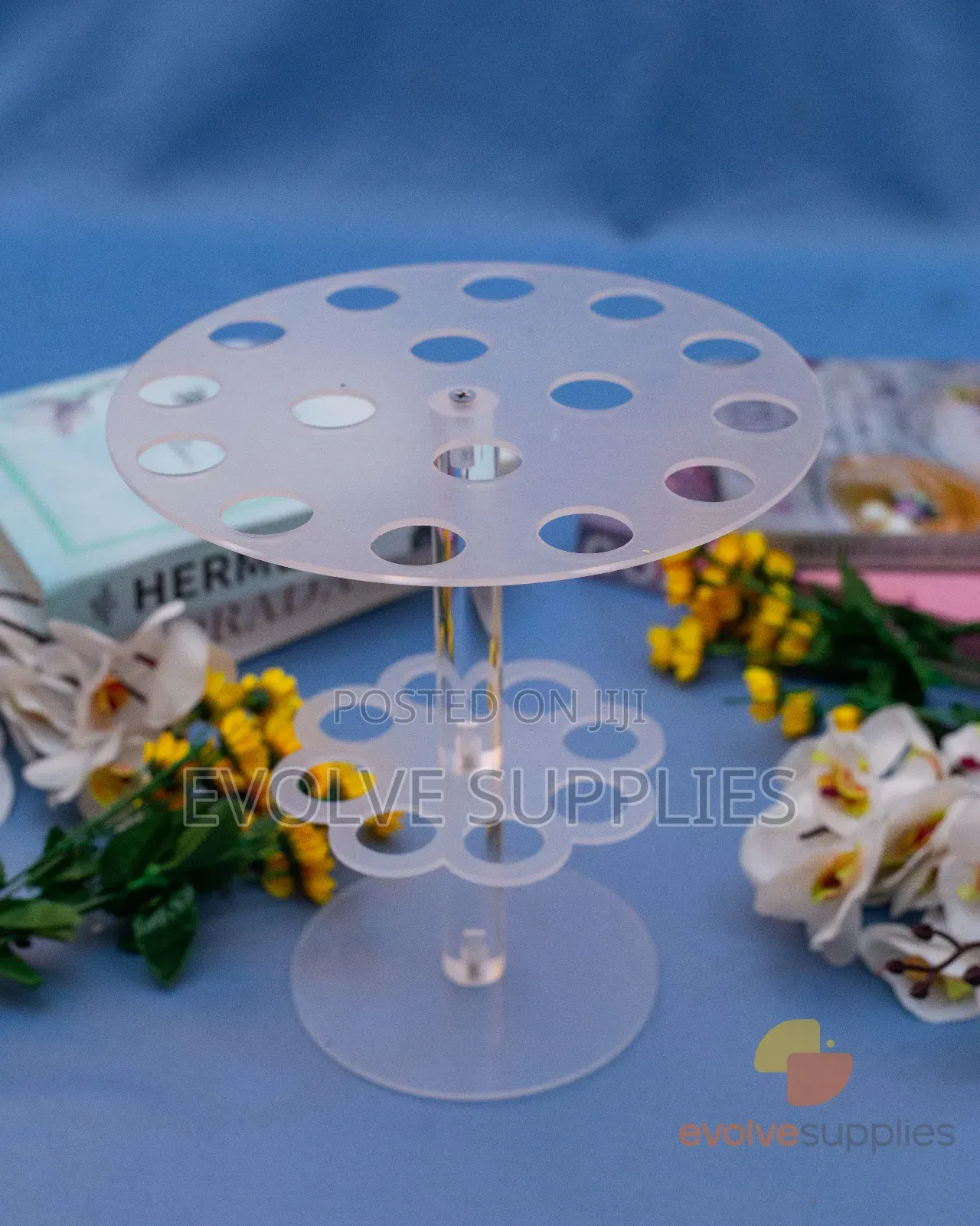 Double Layered Cone Stand